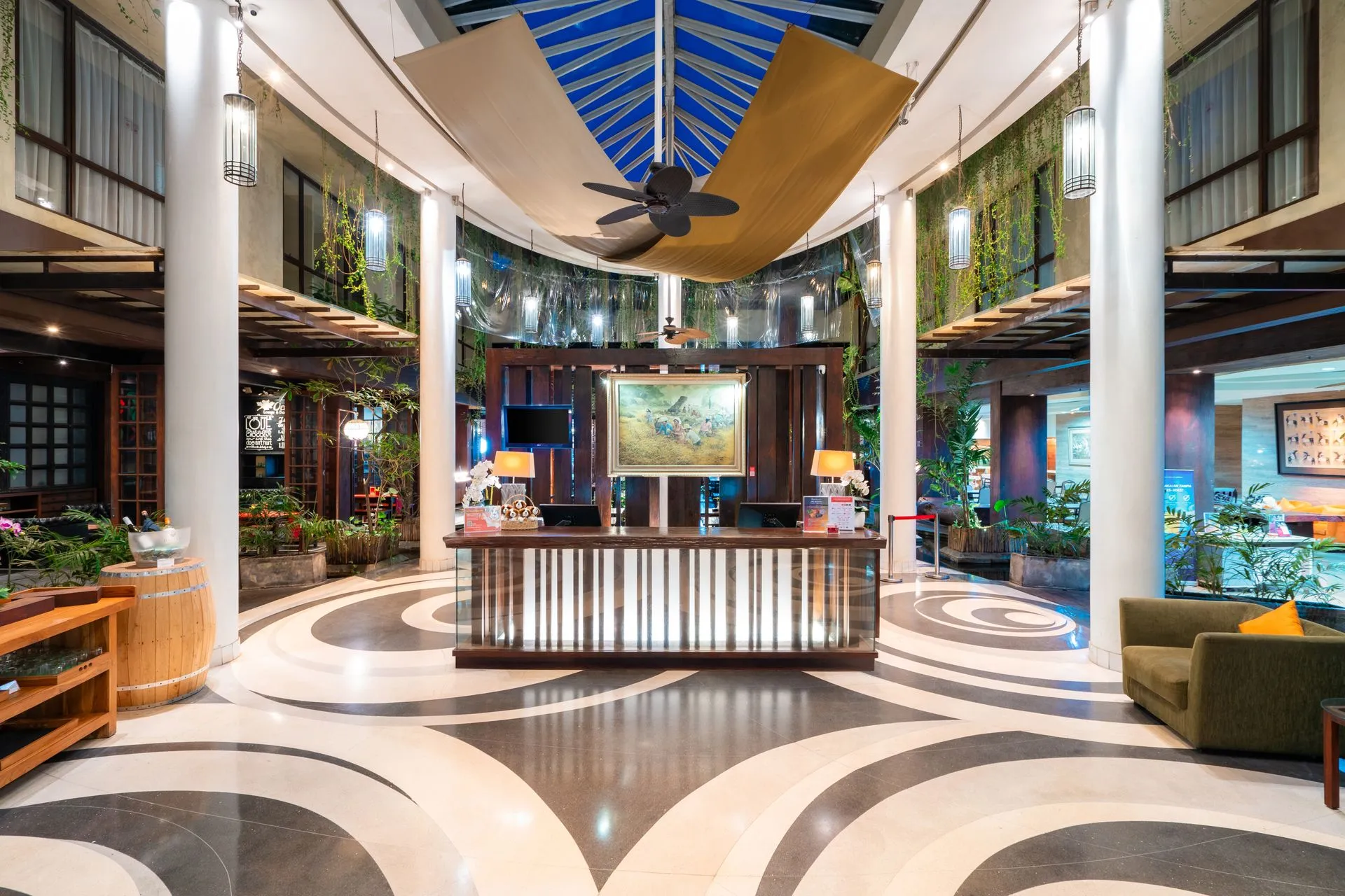 swiss-belhotel-+rainforest-+Entrance+-+2-1920w