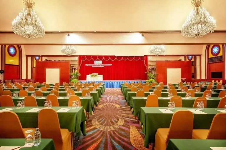 Ambassador-Hotel-Bangkok-Sky-Wing.webp